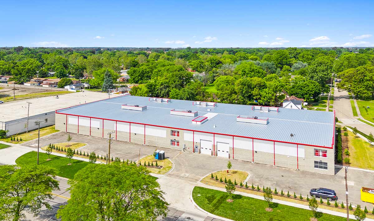 The Smartest Way to Move in Warren: Are You Still Using Your Freezing Driveway? 3 Aerial view of the modern MyPlace Self Storage facility on Ryan Rd in Warren, Michigan.