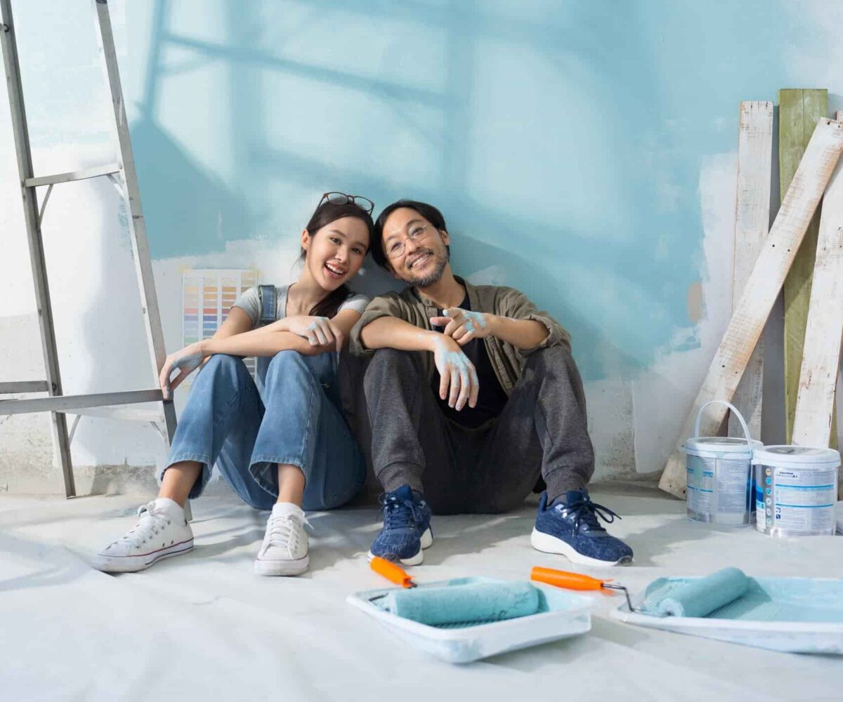 New Year, New Place: Tackling Your Winter Renovation 1 Happy couple renovating 1200x1000 1